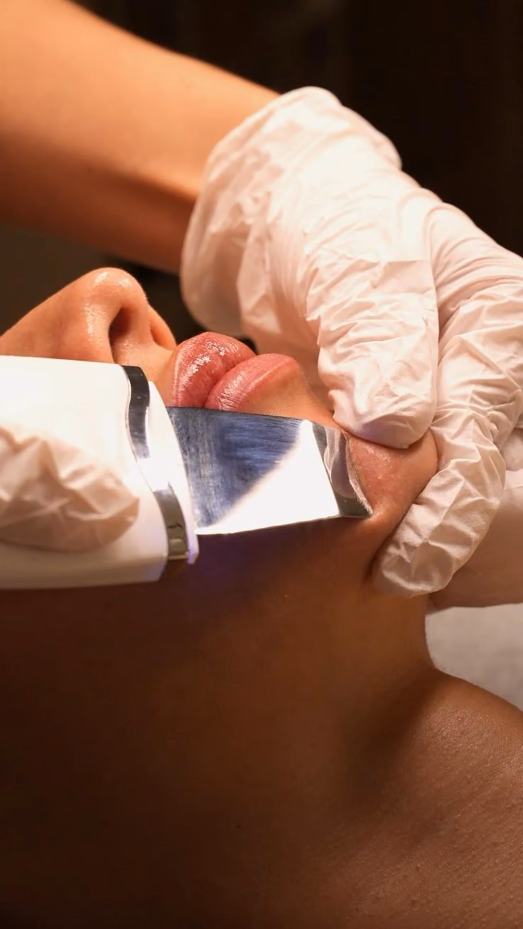 Limpieza facial profunda en el Estudio Antonella Paludi